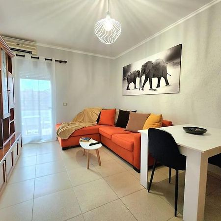 One Bd Flat Near Center With 24H Self Check In Apartment Tiranë Ngoại thất bức ảnh