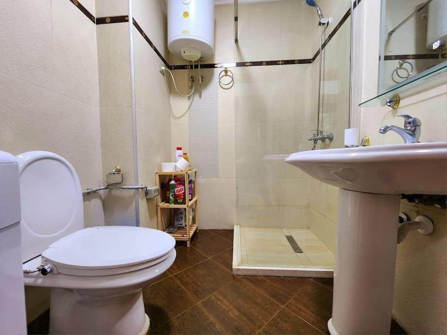 One Bd Flat Near Center With 24H Self Check In Apartment Tiranë Ngoại thất bức ảnh