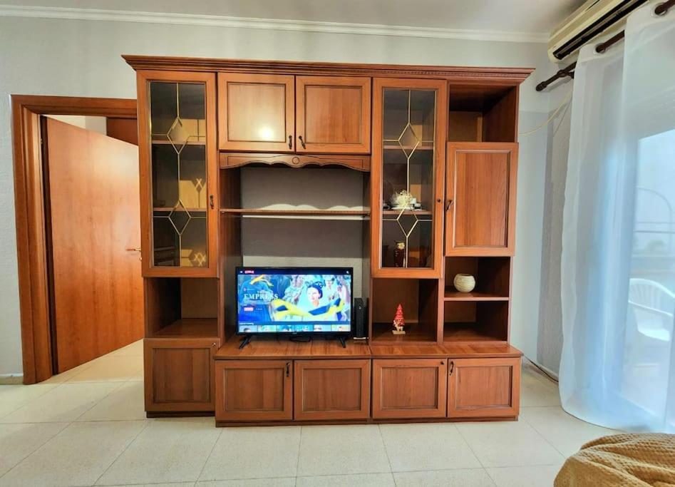 One Bd Flat Near Center With 24H Self Check In Apartment Tiranë Ngoại thất bức ảnh